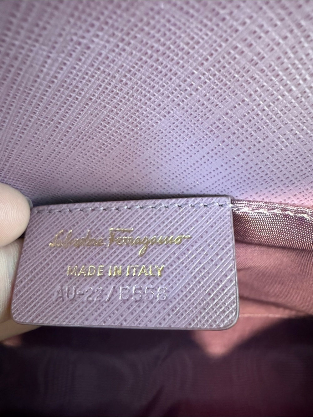 Authentic Salvatore Ferragamo Vara Bow Lilac leather clutch/crossbody - Picture 11 of 16